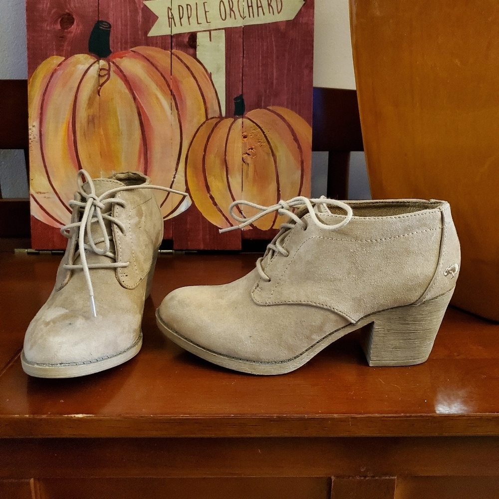 Rocket Dog Suede Lace Up Booties Taupe